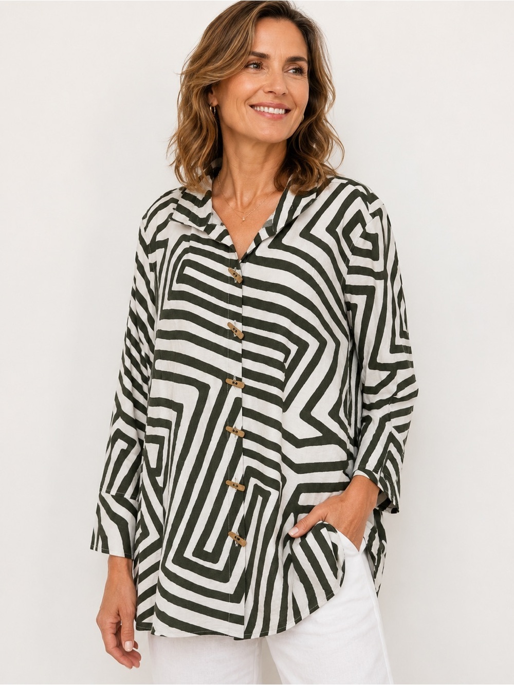 NWT Ali Miles Geometric Print Ruffle Neck Toggle Button Tunic Top XL Green White